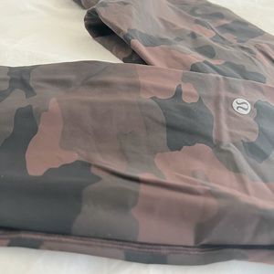 Lululemon brushed brown camo fast and free tights
